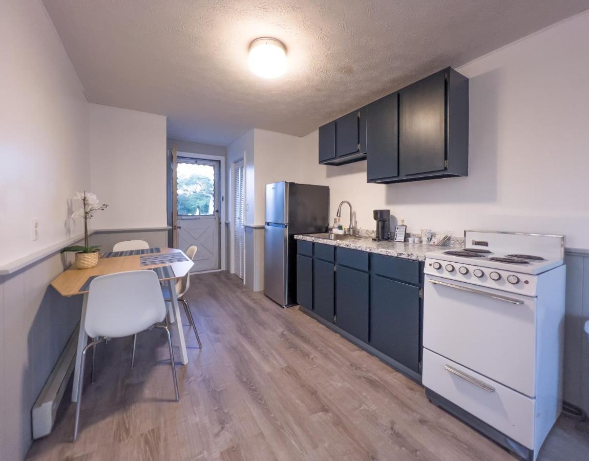 Inn Between The Beaches & Villager York Εξωτερικό φωτογραφία