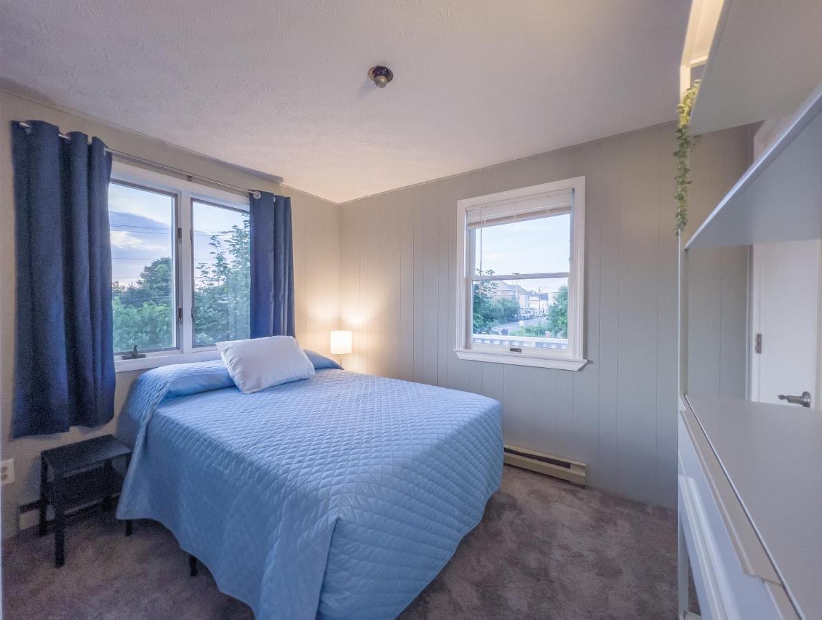 Inn Between The Beaches & Villager York Εξωτερικό φωτογραφία