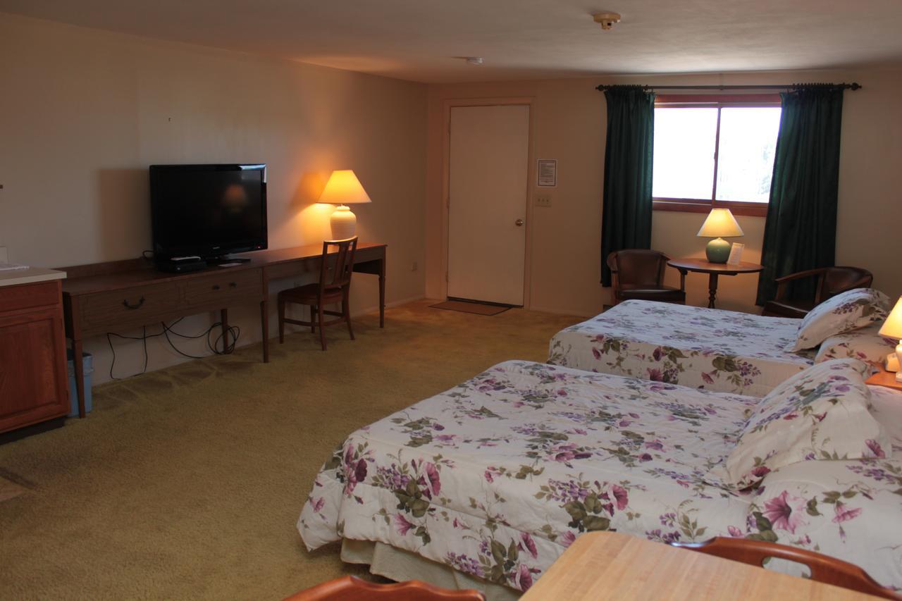 Inn Between The Beaches & Villager York Εξωτερικό φωτογραφία