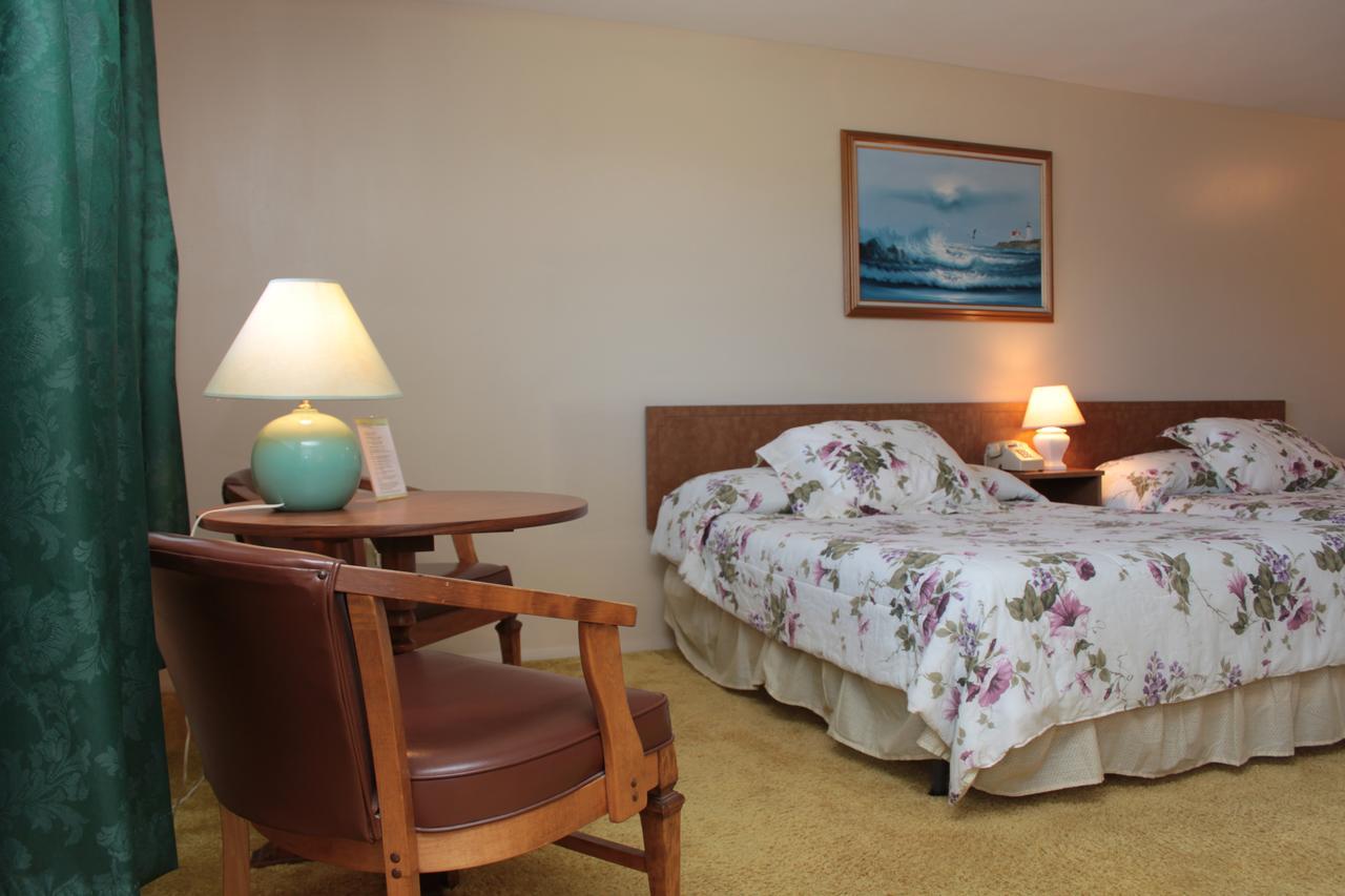 Inn Between The Beaches & Villager York Εξωτερικό φωτογραφία