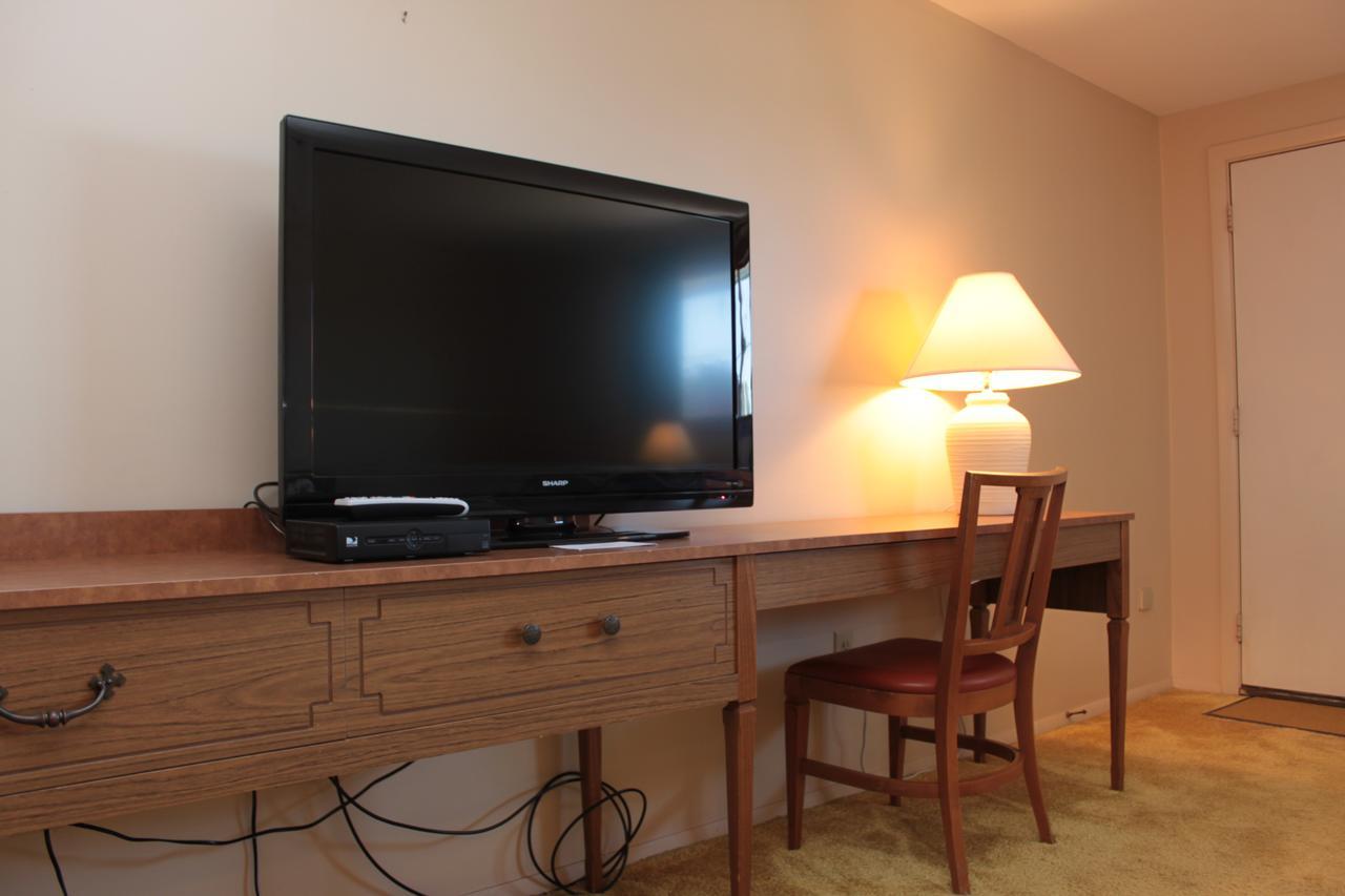 Inn Between The Beaches & Villager York Εξωτερικό φωτογραφία