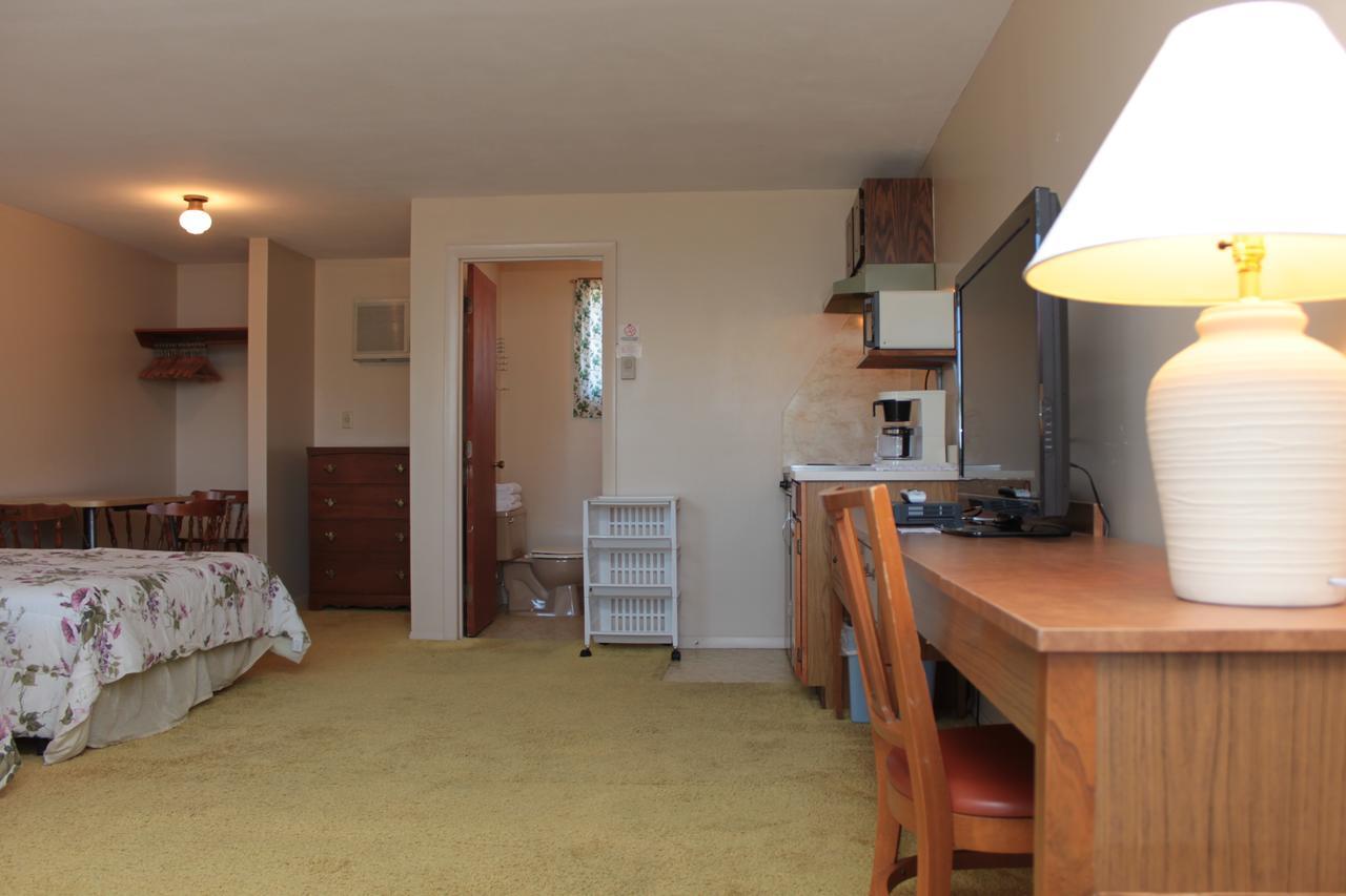 Inn Between The Beaches & Villager York Εξωτερικό φωτογραφία