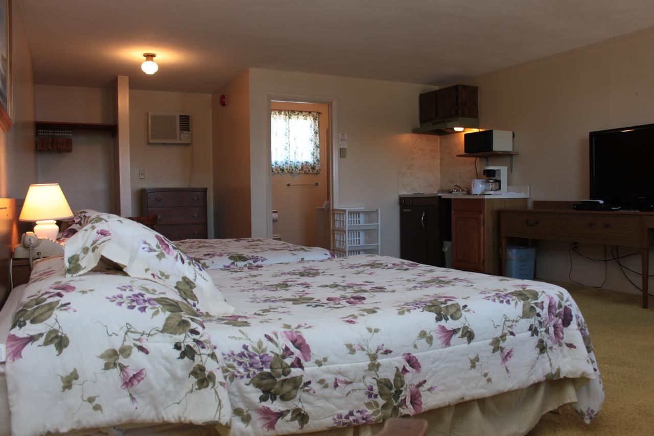 Inn Between The Beaches & Villager York Εξωτερικό φωτογραφία