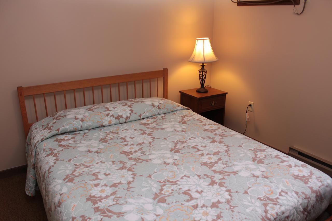 Inn Between The Beaches & Villager York Εξωτερικό φωτογραφία